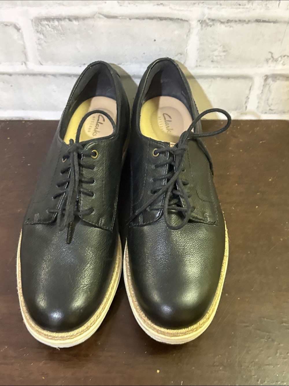 Clarks Black Leather Derby Shoes with Crepe-Style Sole, size 6